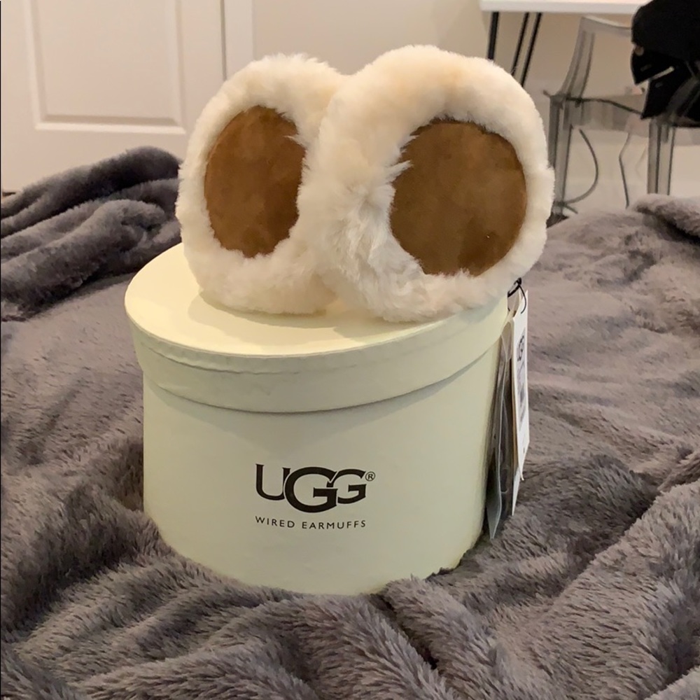 Ugg Earmuffs with built in headphones